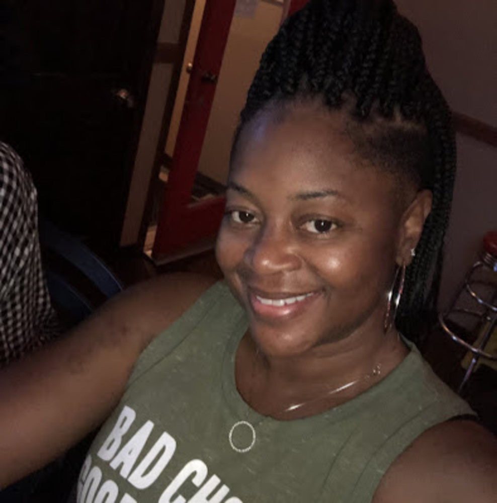 Meet your Posher, Lakia